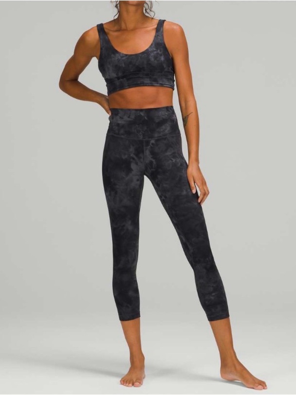 Lululemon Align High-Rise Crop 23"
Diamond Dye Pitch Grey Graphite Grey Size 4 - Picture 1 of 13
